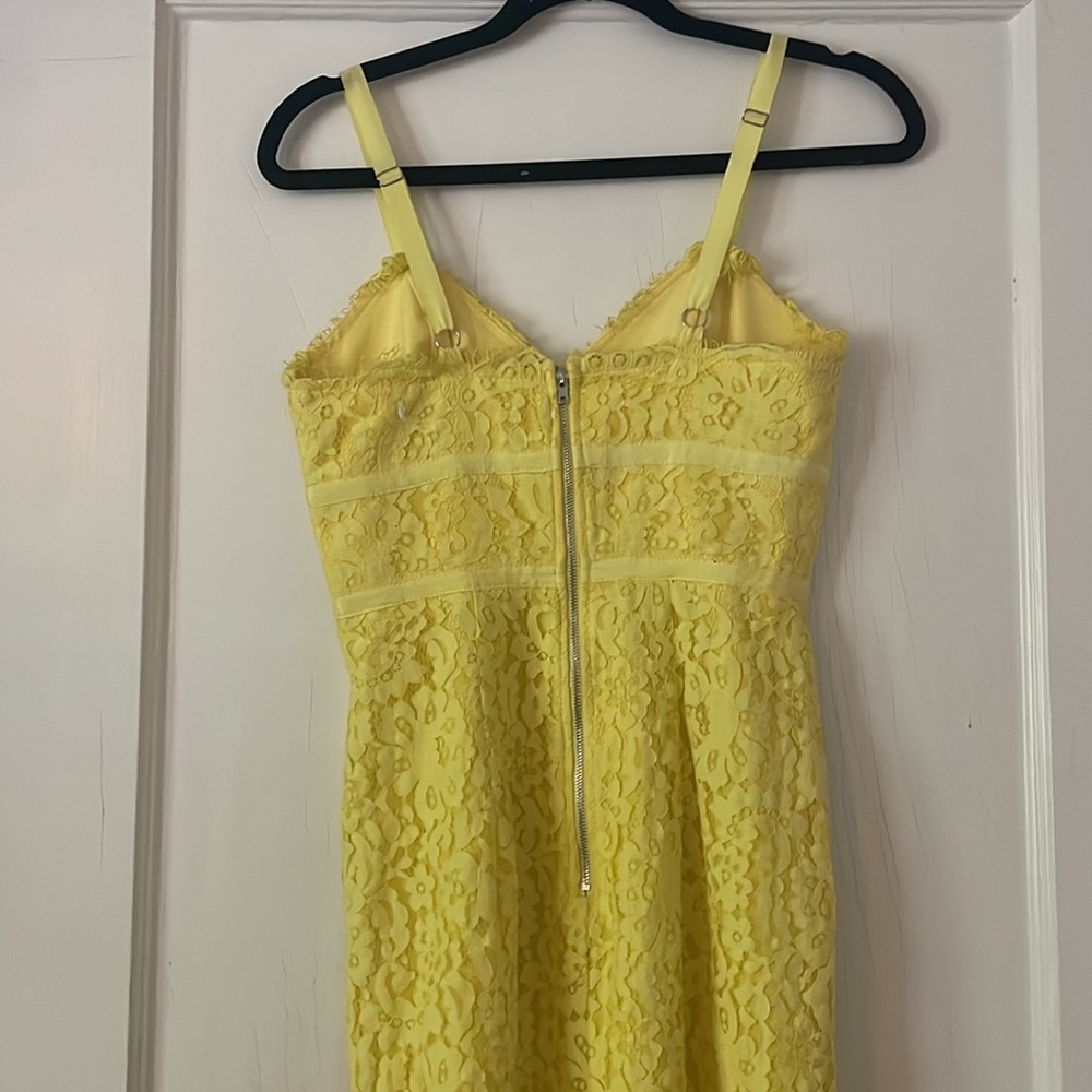 Size small LuLu’s lace dress - Picture 3 of 3